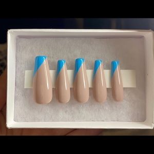 Press on nails